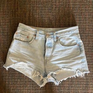 high waisted levi 501 jean shorts